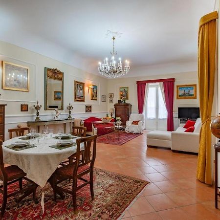 شقة La Casa Di Dante باليرمو المظهر الخارجي الصورة