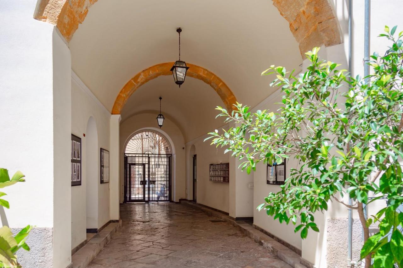 شقة La Casa Di Dante باليرمو المظهر الخارجي الصورة
